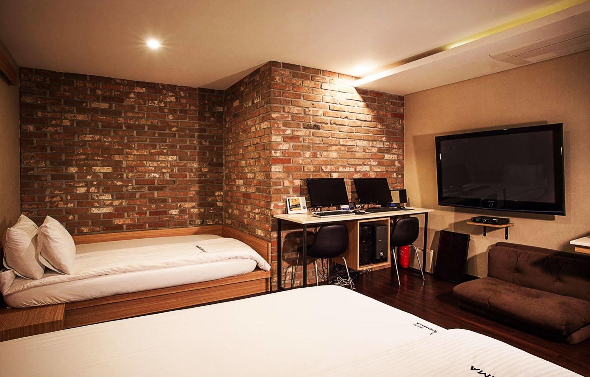 Comma Hotel Пусан Экстерьер фото